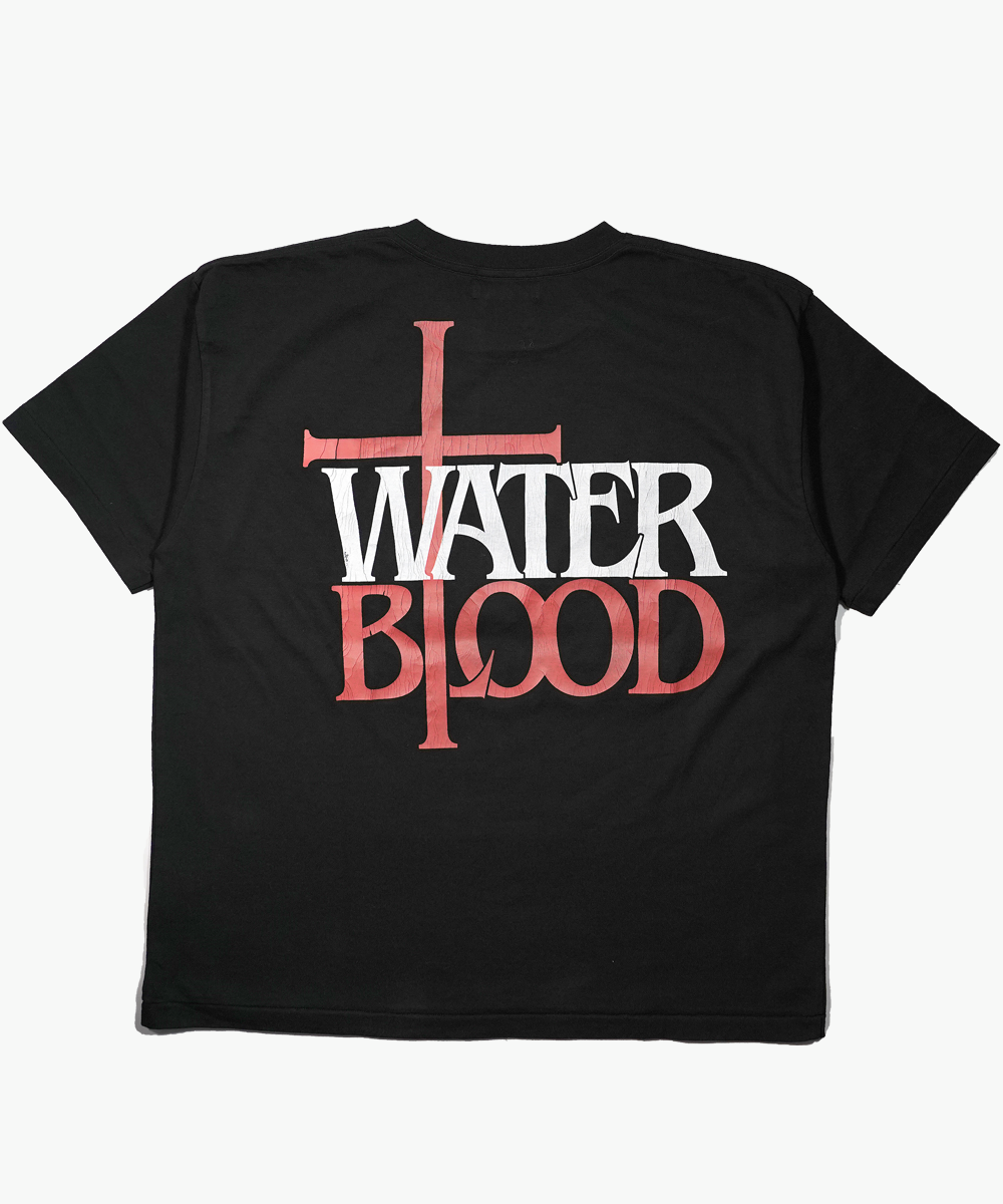 untorn water blood tーshirt